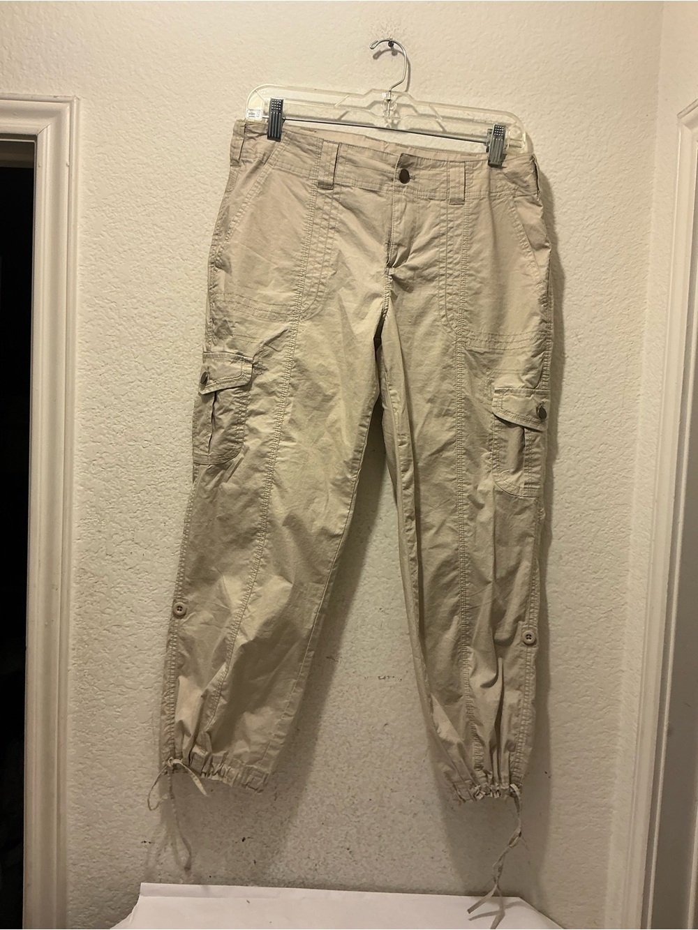 Boston Proper Light Beige Cargo Jogger cropped Pants size 8